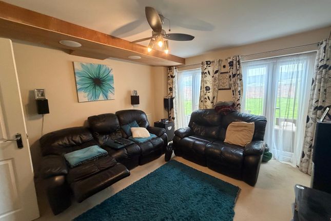 27, Kingswood Close, Birmingham photo 2