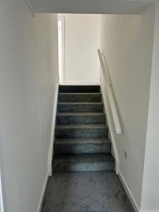 Flat 2, 44 The Woodlands, Birkenhead photo 5