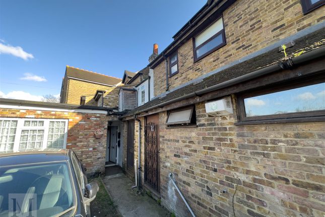 Terraced house for sale in High Street, Iver