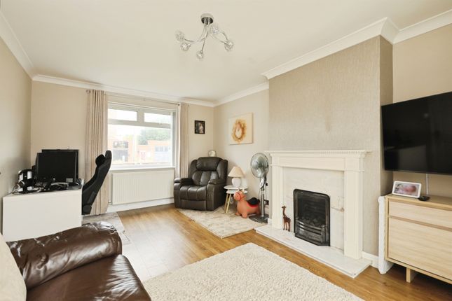 49, Doncaster Road, Worksop photo 2
