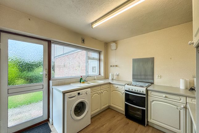 19 Severn Road, Stourbridge photo 3