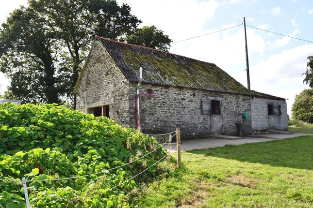Detached house for sale in 22340 Paule, Côtes-D'armor, Brittany, France