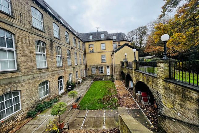 Ashgrove House, S  Ashgrove House, Elland photo 5