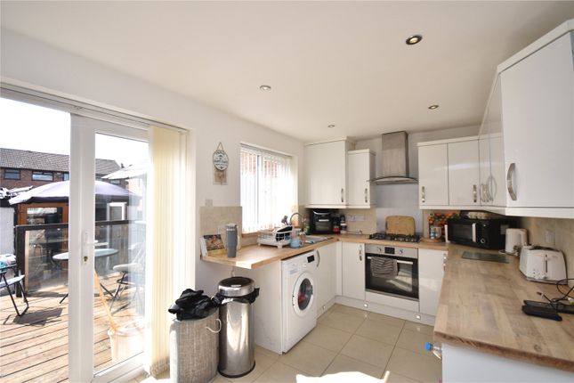 31, Polperro Close, Oldham photo 4