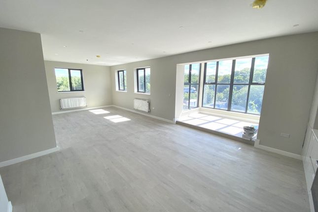 58 Churchill House, Stirling Way, Borehamwood photo 2