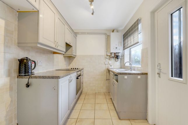16 Broomhill Road, Nottingham photo 3