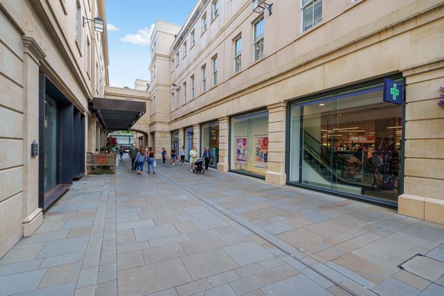 Flat for sale in New Marchants Passage, Bath, Somerset