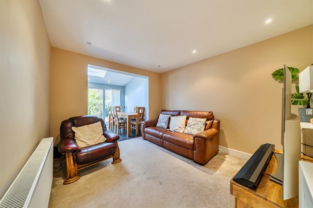 62, Melthorne Drive, Ruislip photo 4