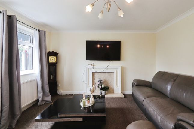 5, Dycott Road, Rotherham photo 4