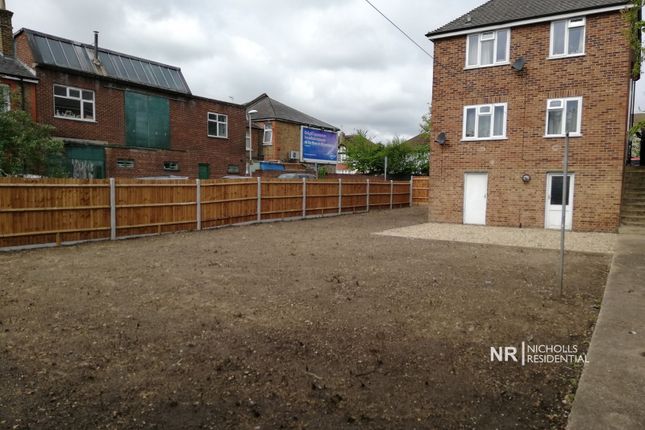67, Hook Road, Surbiton photo 2