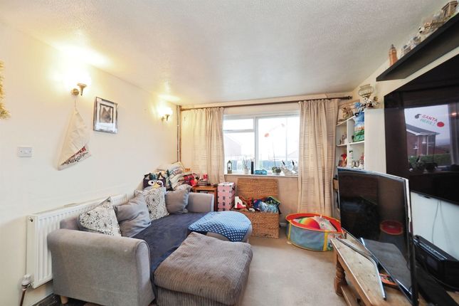 125, Elm Tree Avenue, Belper photo 2