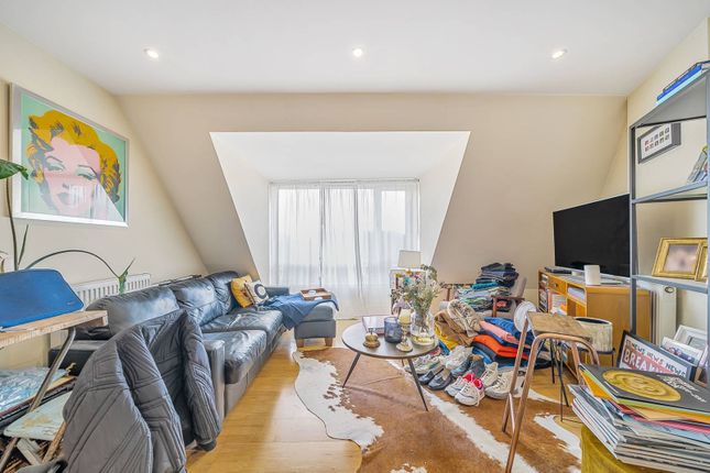 Thumbnail Flat to rent in .Grant House, Stockwell, London