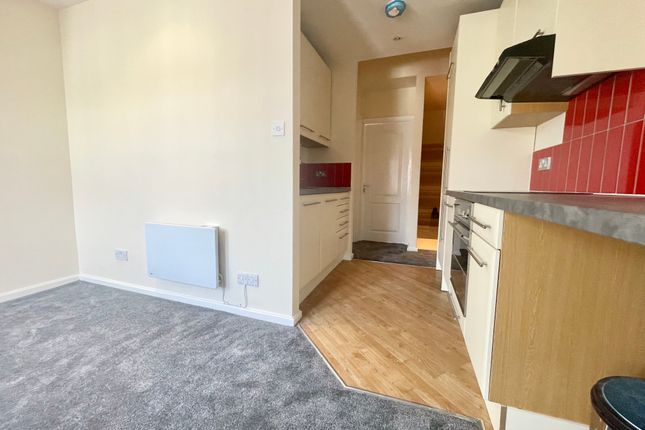 Flat B, Sheffield photo 3