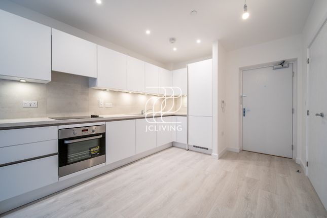 Thumbnail Flat to rent in Garraway Apartments, Western Circus, London