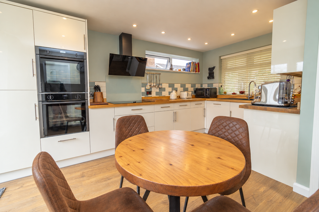 68, Meadow View, Towcester photo 4