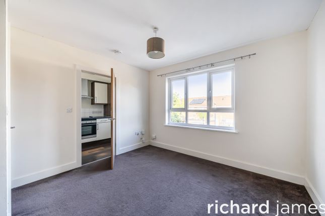Avenel Court, Thomas Street, Swindon photo 3