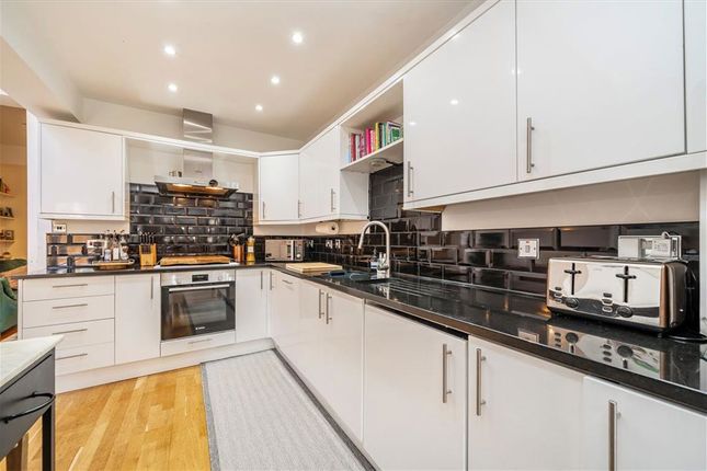 58, Tyler Street, London photo 4