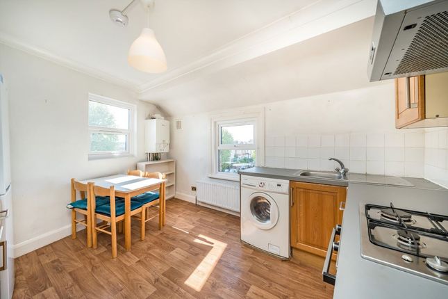 32C, Elms Crescent, London photo 2