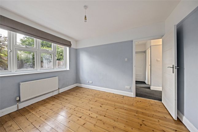 3, Lancaster Gardens, Kingston upon Thames photo 4
