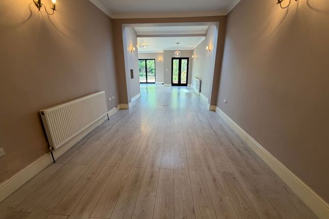 222, Bath Road, Hounslow photo 4