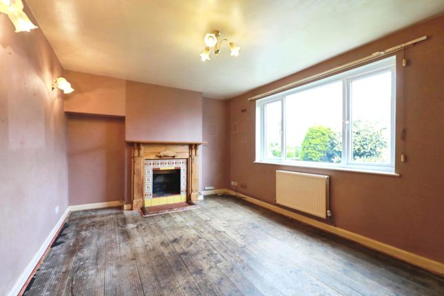 7, Sterling Close, Cheltenham photo 2
