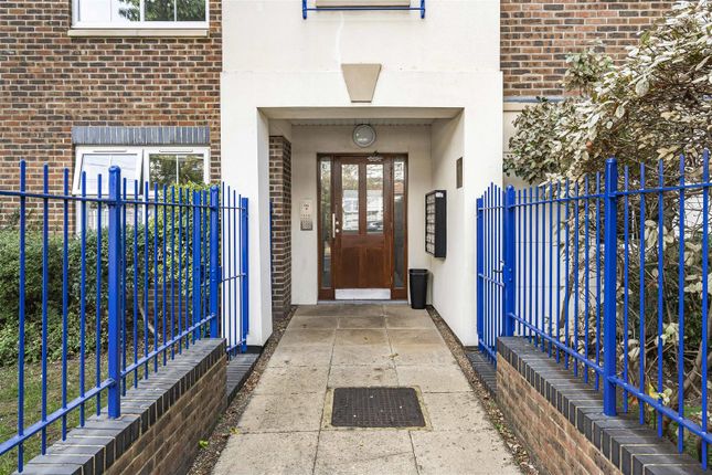 Flat 42, Elizabeth Court, Lower Kings Road, Kingston Upon Thames photo 4