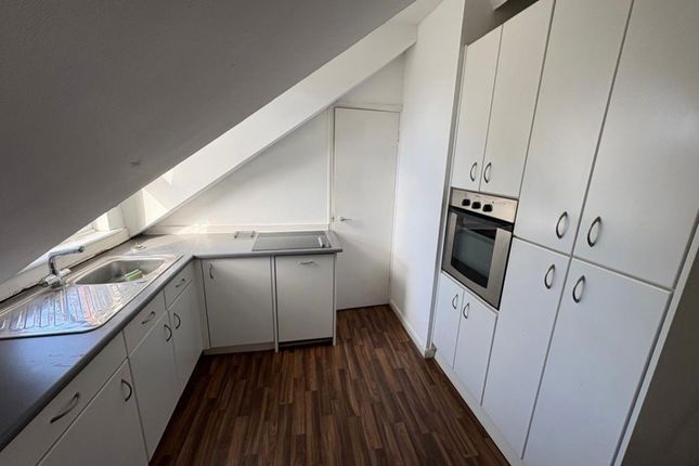 Flat 3, Ashleigh Court, Leicester photo 3