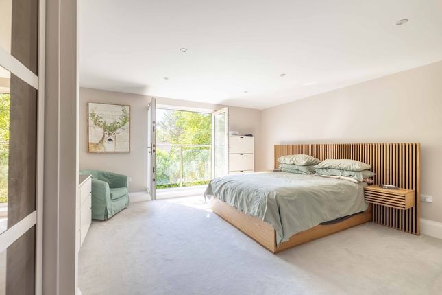 Misbourne House, Oak End Way, Gerrards Cross photo 4