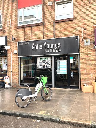 Retail premises to let in Hoxton Street, London