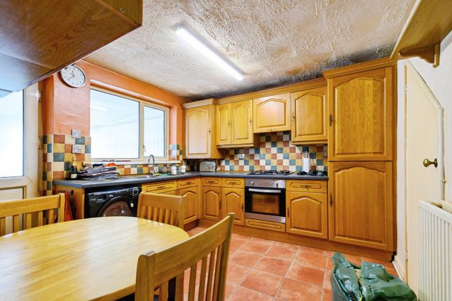 21, Nandywell, Bolton photo 2