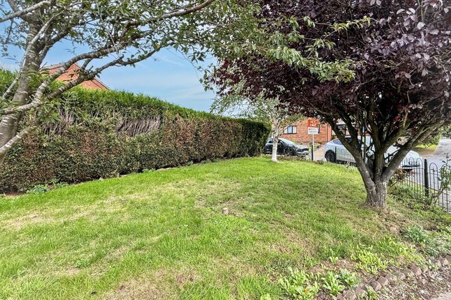 14 Whitcroft Close, Markfield photo 2