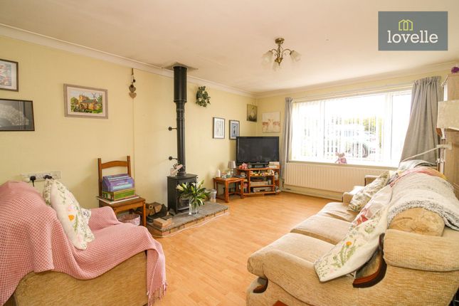 56 Tudor Drive, Louth photo 4
