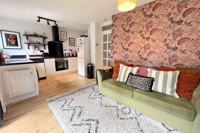 Flat 4, Browns Court, Birmingham photo 4