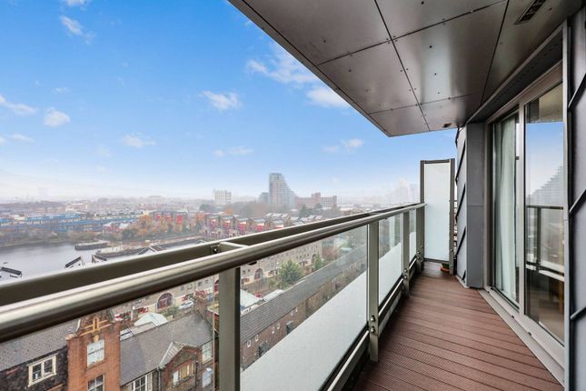 Flat for sale in The Highway, Wapping, London