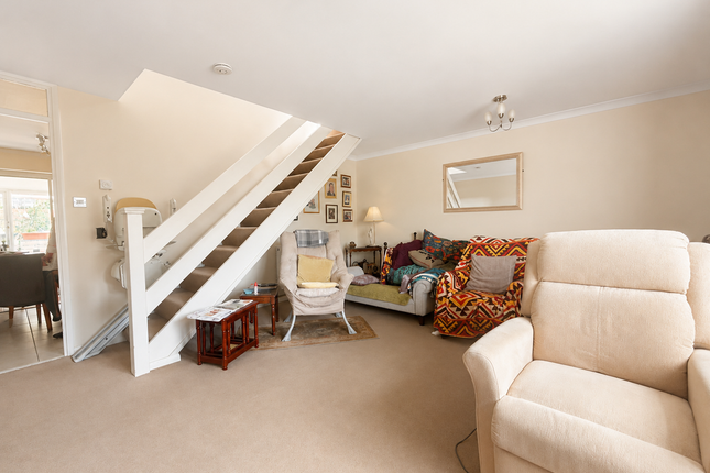 72, Barrington Road, Swindon photo 3