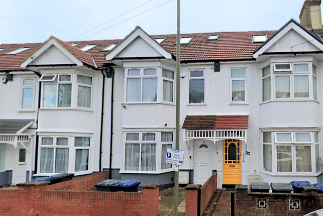 Thumbnail Semi-detached house to rent in Babington Road, London