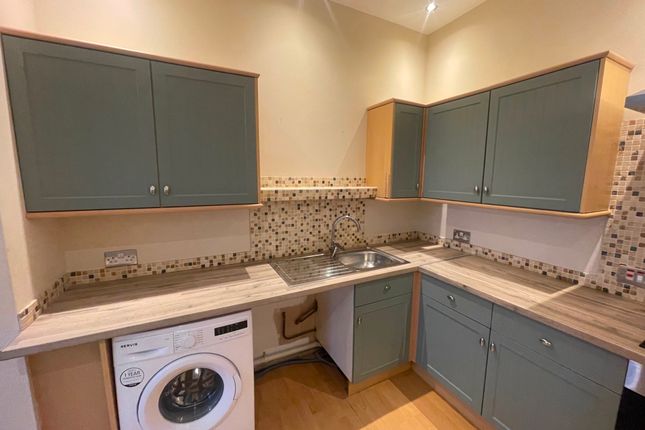 Flat 4, 10 Edward Street, Pontardawe, Swansea photo 5