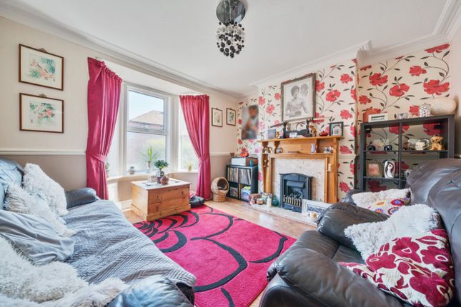 Terraced house for sale in Huntingtower Road, Grantham, Lincolnshire