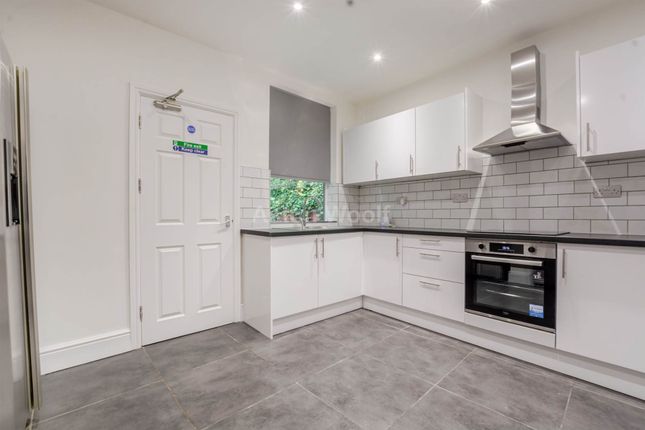 Ensuite Room 4, Pym Street, Nottingham photo 2