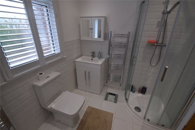 Flat 2, 4, Meadowfield Road, East Riding of Yorkshire photo 4