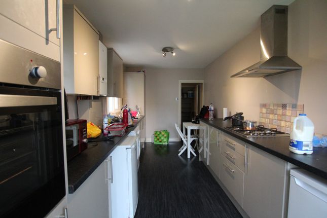 Terraced house to rent in Shakespeare Road, Gillingham