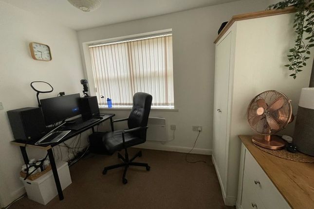 Flat for sale in Whingate Business Park, Whingate, Leeds