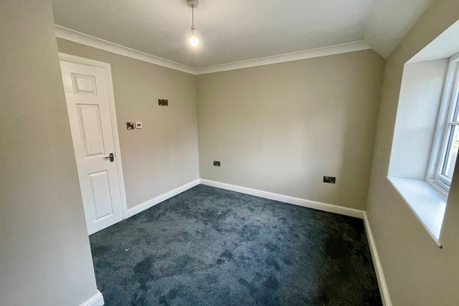 Property for sale in High Street, Market Deeping, Peterborough