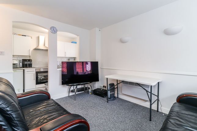 1-bed house on 90, Greystoke Drive, Ruislip, £320,000