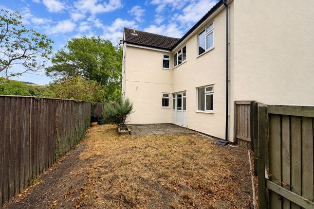 11, Weirside Court, Edington photo 4