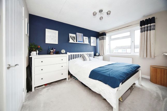 Town house for sale in Bowles Way, Dunstable