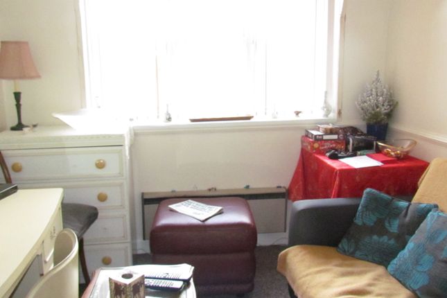 THE FORGE CLOSE , HARLINGTON  photo 3