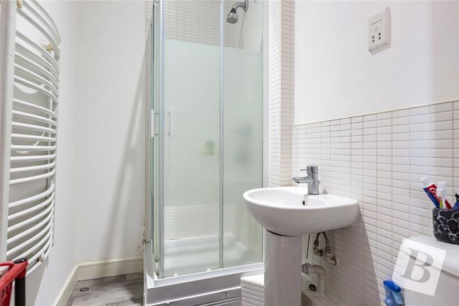 6, Frome Court, Romford photo 5