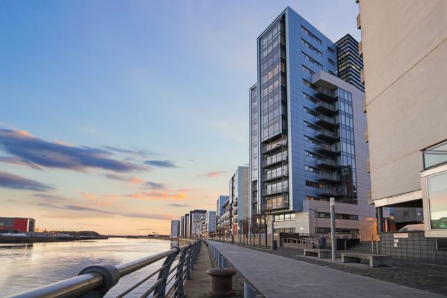 Thumbnail Flat for sale in Castlebank Drive, Glasgow