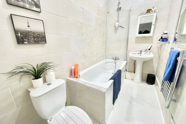 Flat 7,, St Placid Apartments, Ramsgate photo 5
